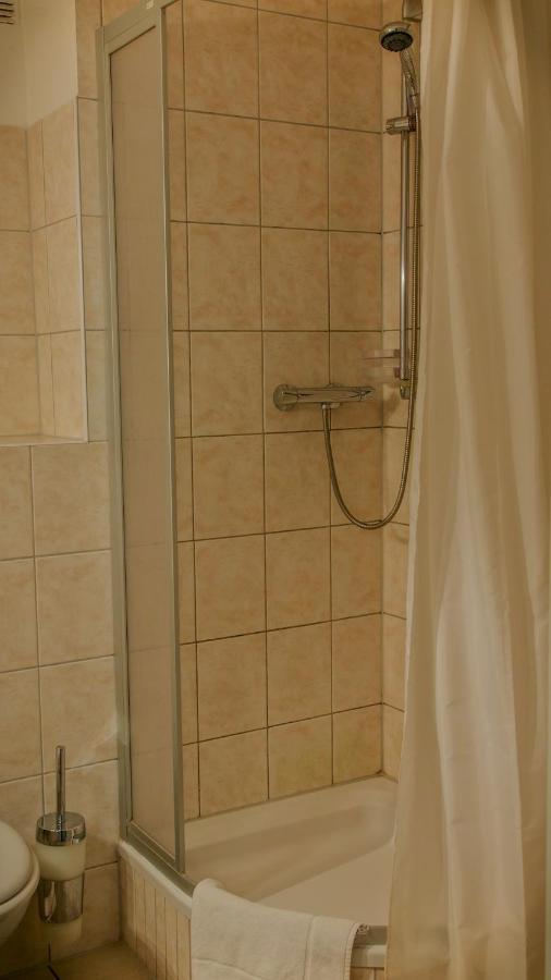 Pension Tokus Нюрнберг Экстерьер фото