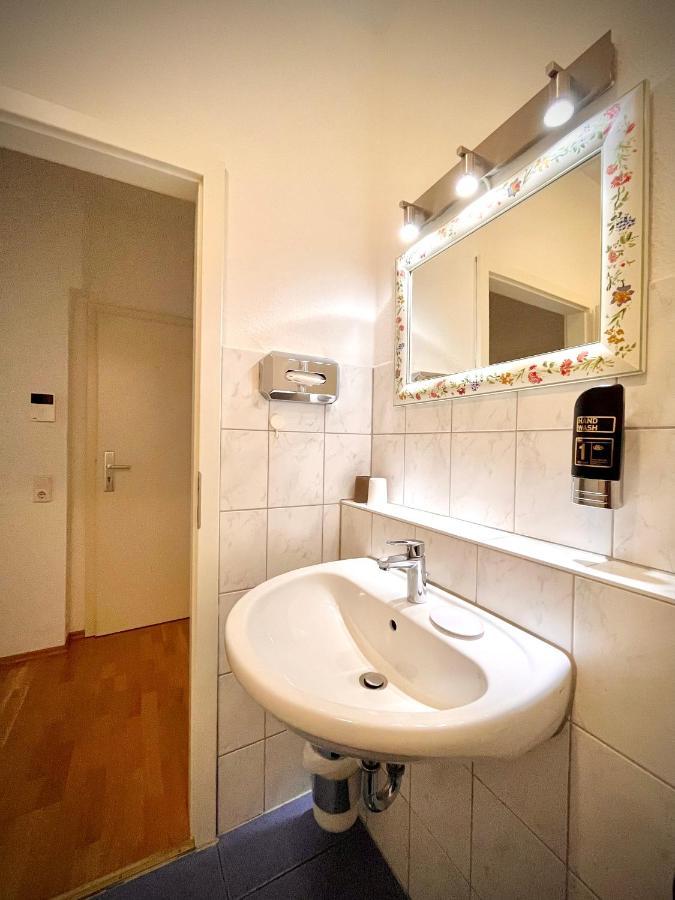 Pension Tokus Нюрнберг Экстерьер фото