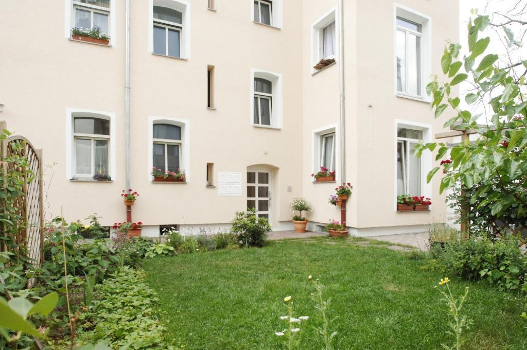 Pension Tokus Нюрнберг Экстерьер фото