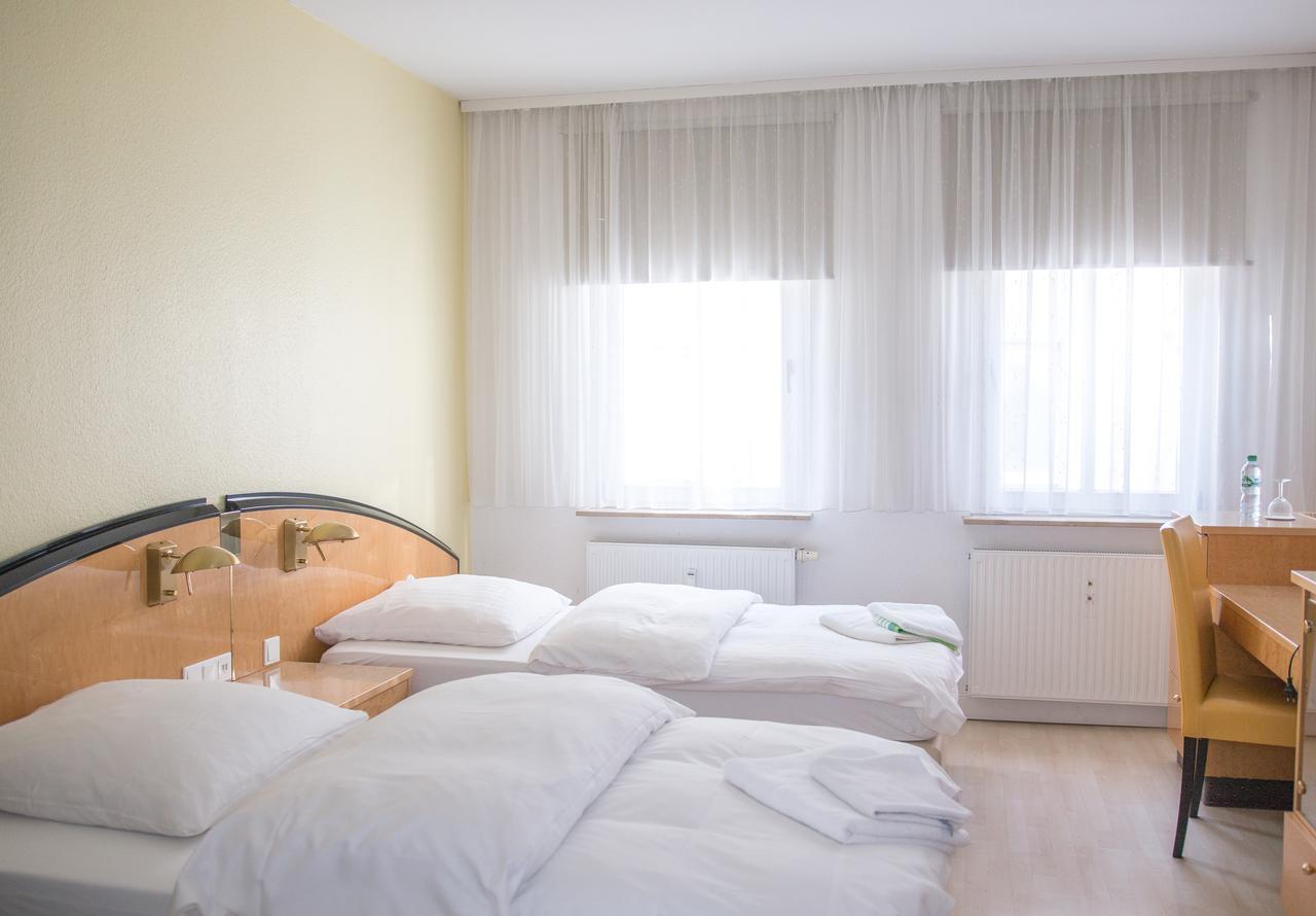 Pension Tokus Нюрнберг Экстерьер фото